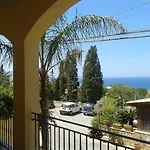 Kalura Bed & Breakfast Macari