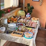 Kalura Bed & Breakfast