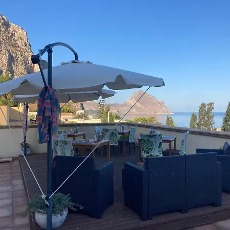 Bed & Breakfast Kalura 3*