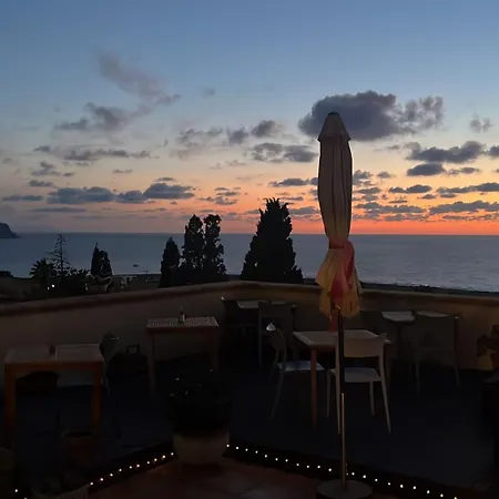 Bed & Breakfast Kalura 3*