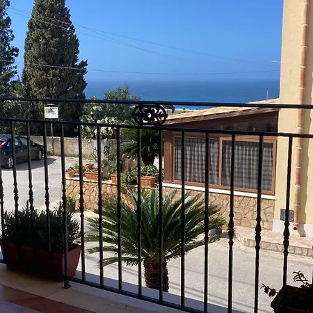 Bed & Breakfast Kalura 4*