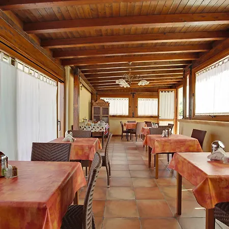Bed and Breakfast Kalura 4*