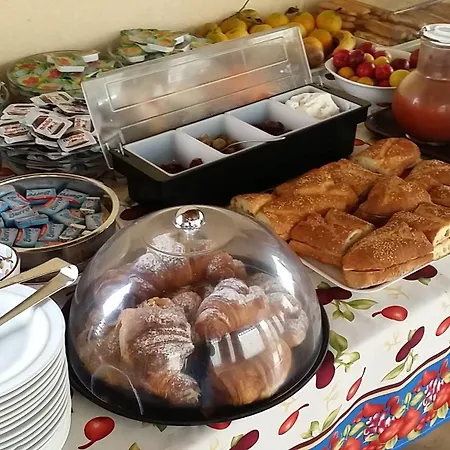 Bed and Breakfast Kalura 4*
