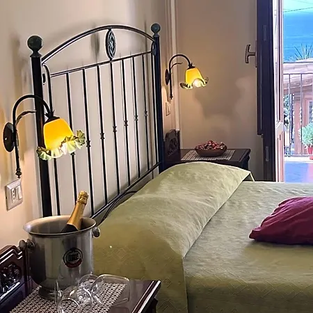 Bed & Breakfast Kalura Macari