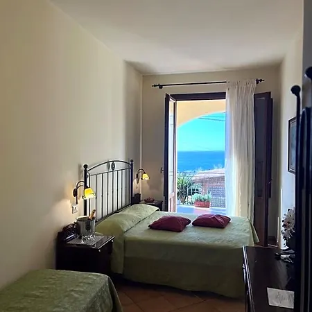 Bed & Breakfast Kalura Macari