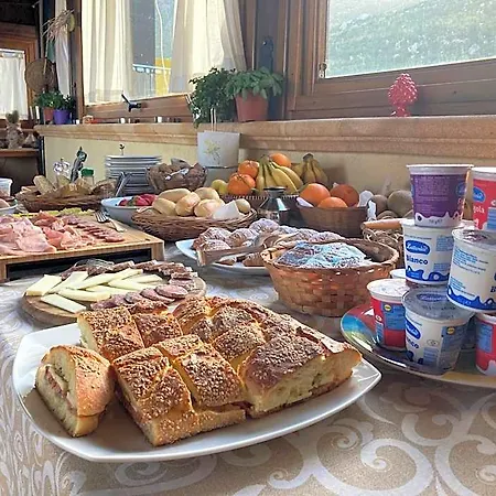 Alojamento de Acomodação e Pequeno-almoço Kalura 4*