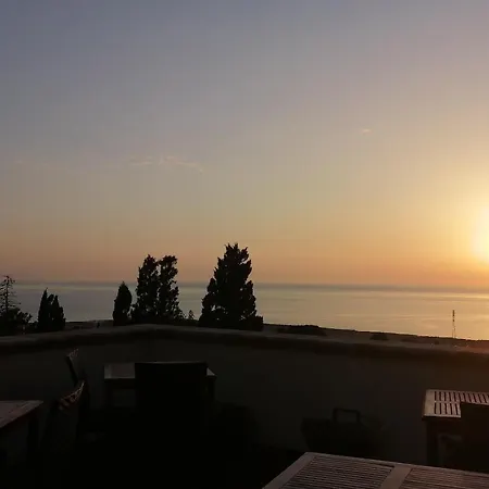 Bed & Breakfast Kalura 4*